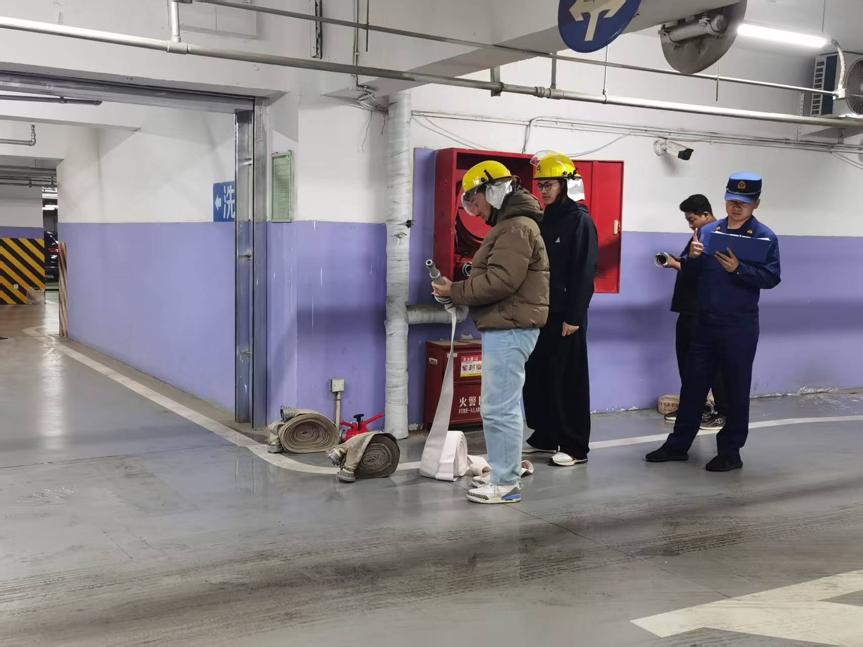 250403首咨“一警六员”消防实操实训照片3.jpg